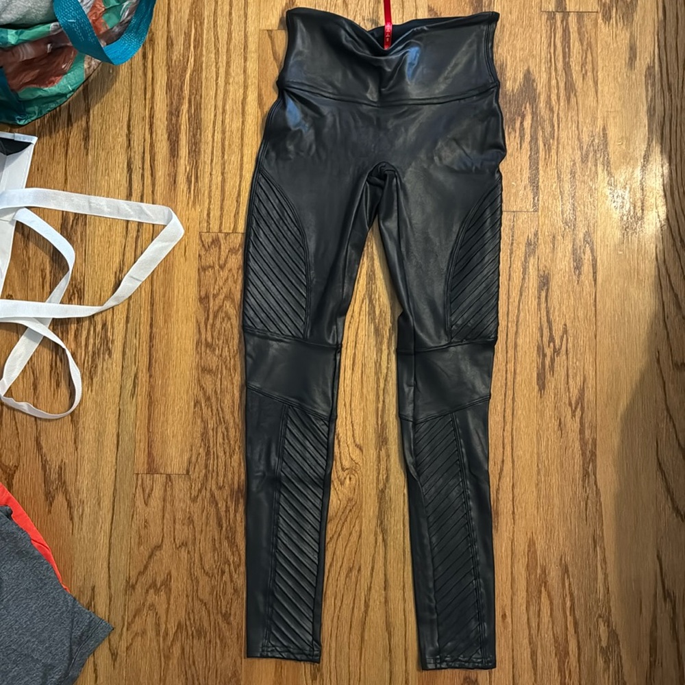 Spanx motto pleather leggings